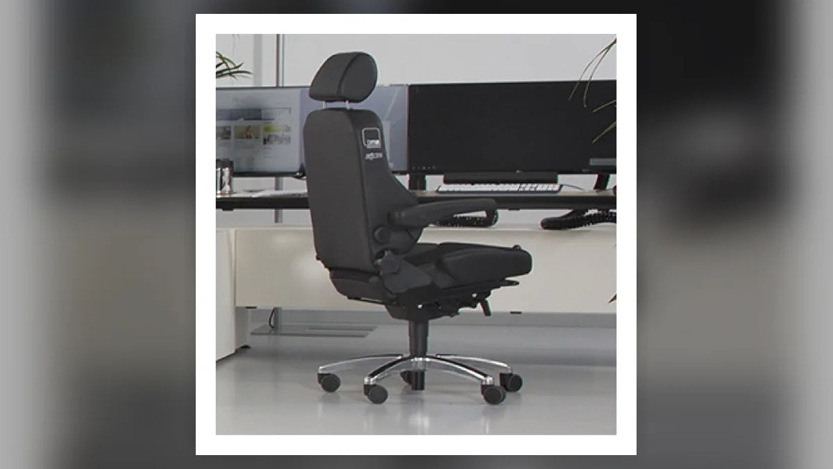 RH Secur24 heavy-duty office chair at a multi-monitor workstation - Chair Dinkum Australia