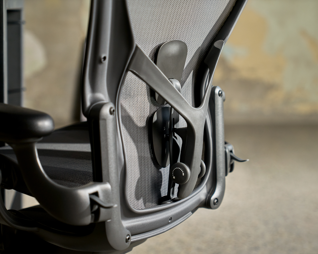 Herman Miller Aeron Chair Graphite Remastered Posturefit