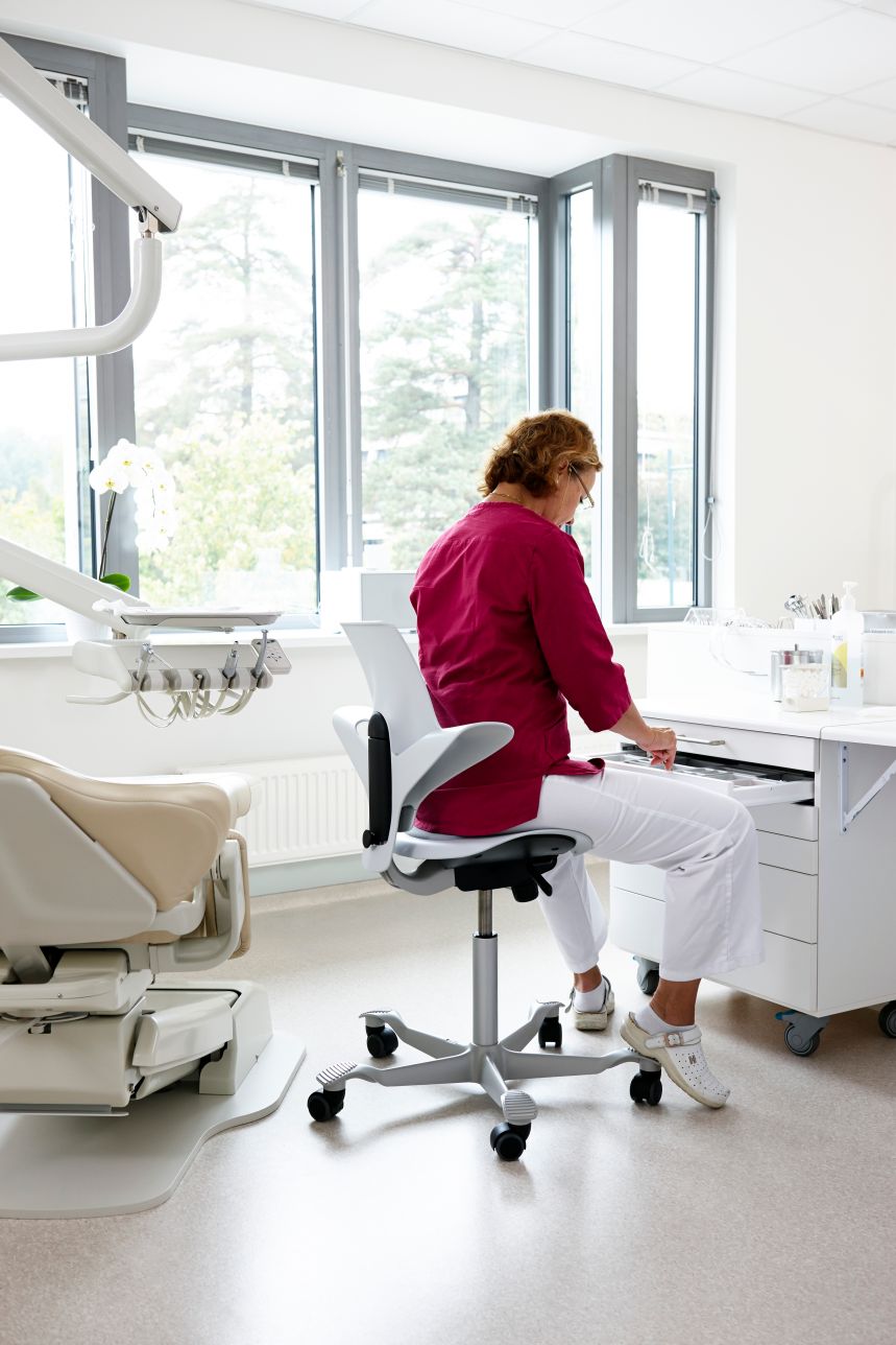 HAG Capisco Puls in modern dental clinic