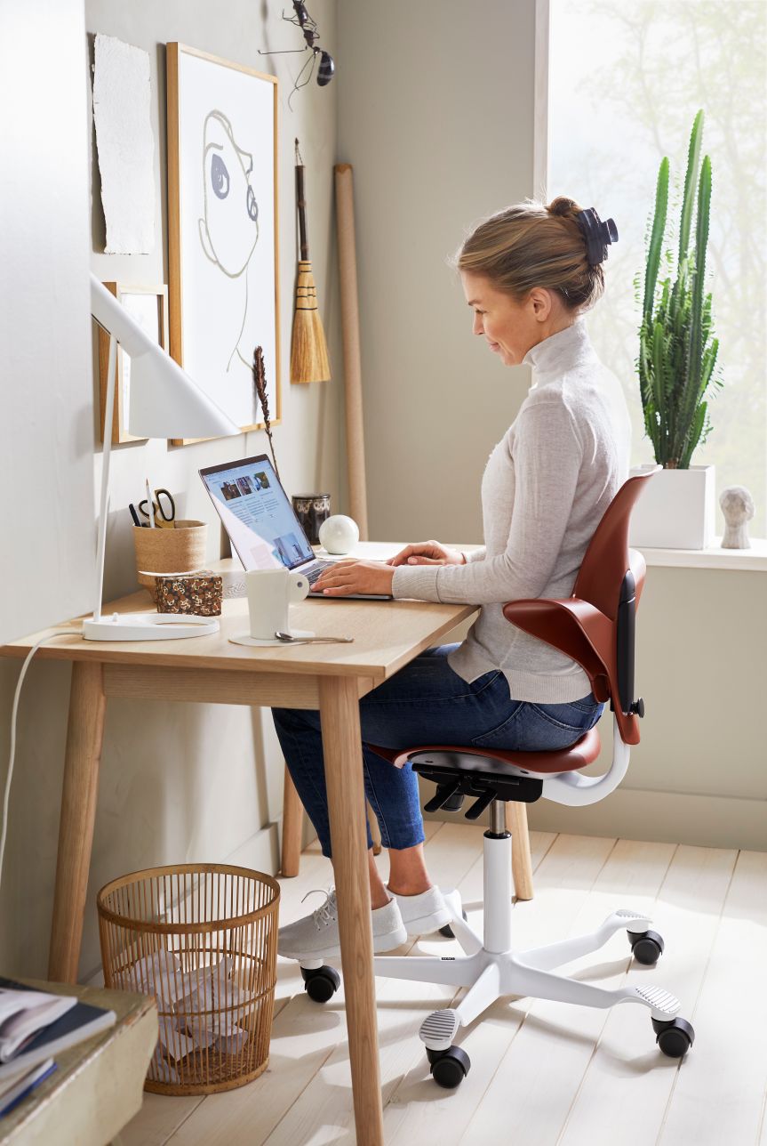 HAG Capisco Puls 8010 - Chair Dinkum Australia