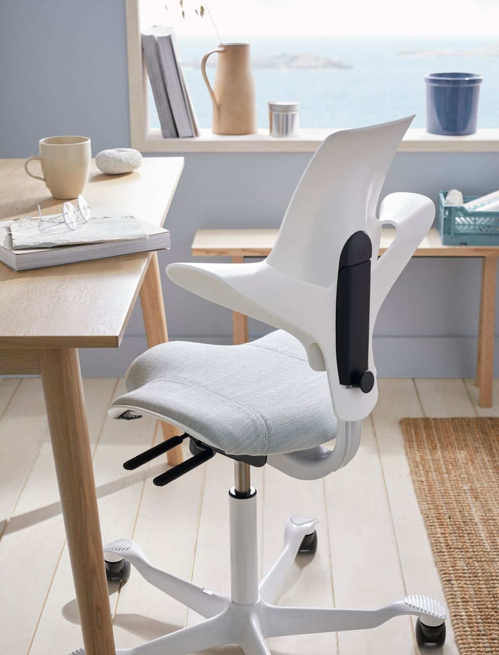 HAG Capisco Puls 8020 - Chair Dinkum Australia