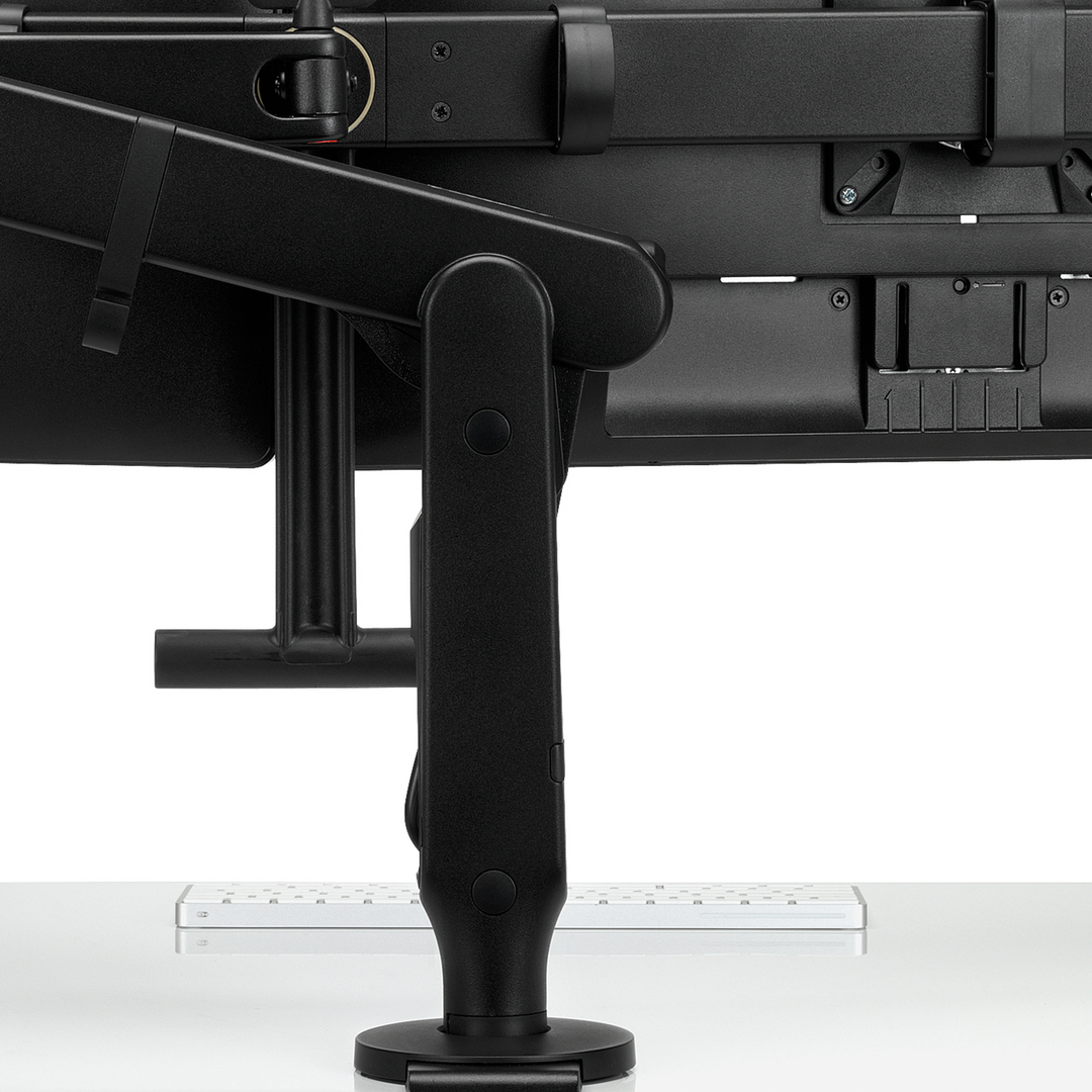 Close-up of a Colebrook Bosson Saunders Ollin arm mounted on the dual bar (Colebrook Bosson Saunders photograph)