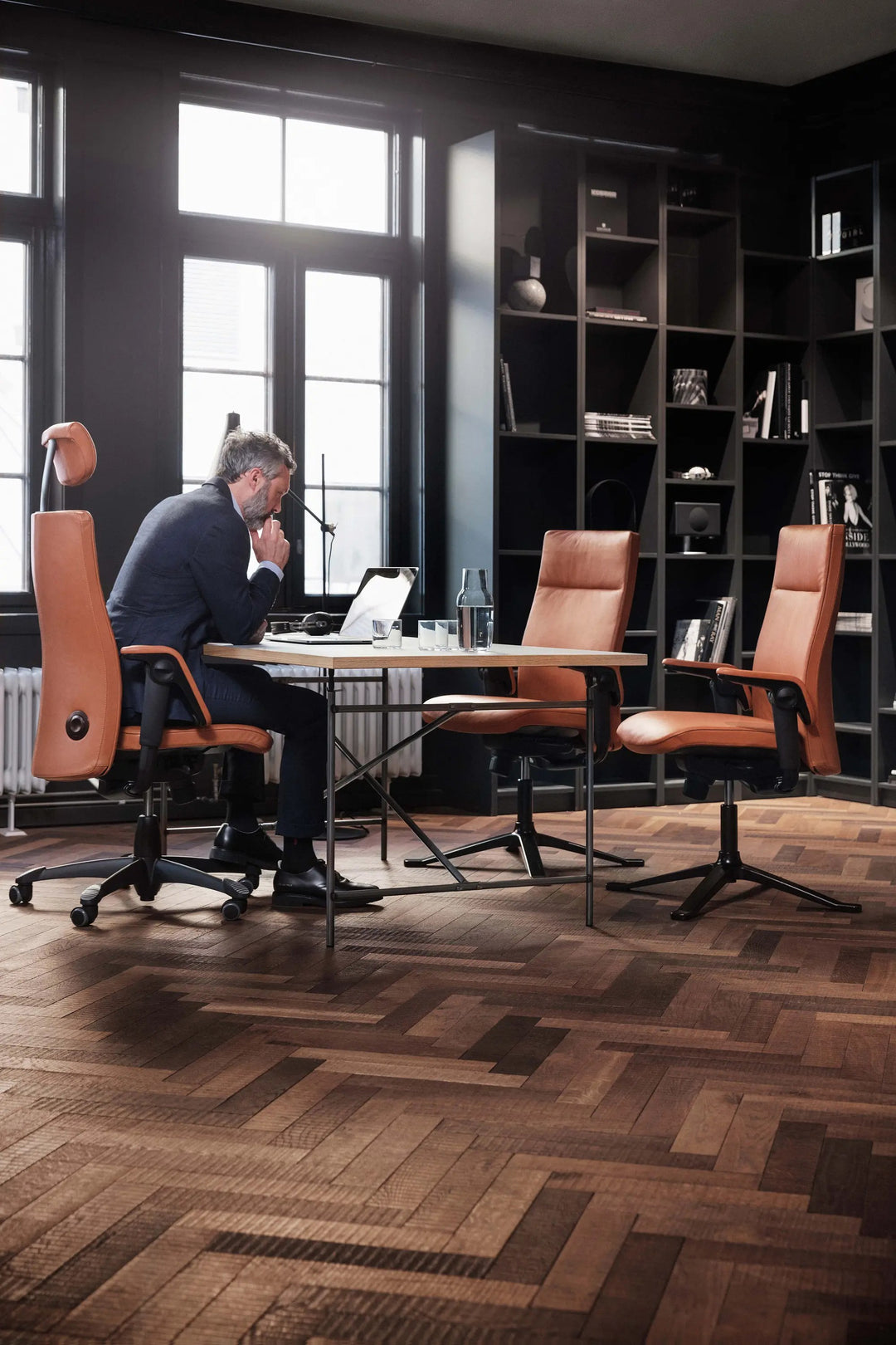 HÅG Tribute executive chair in dark moody editorial office
