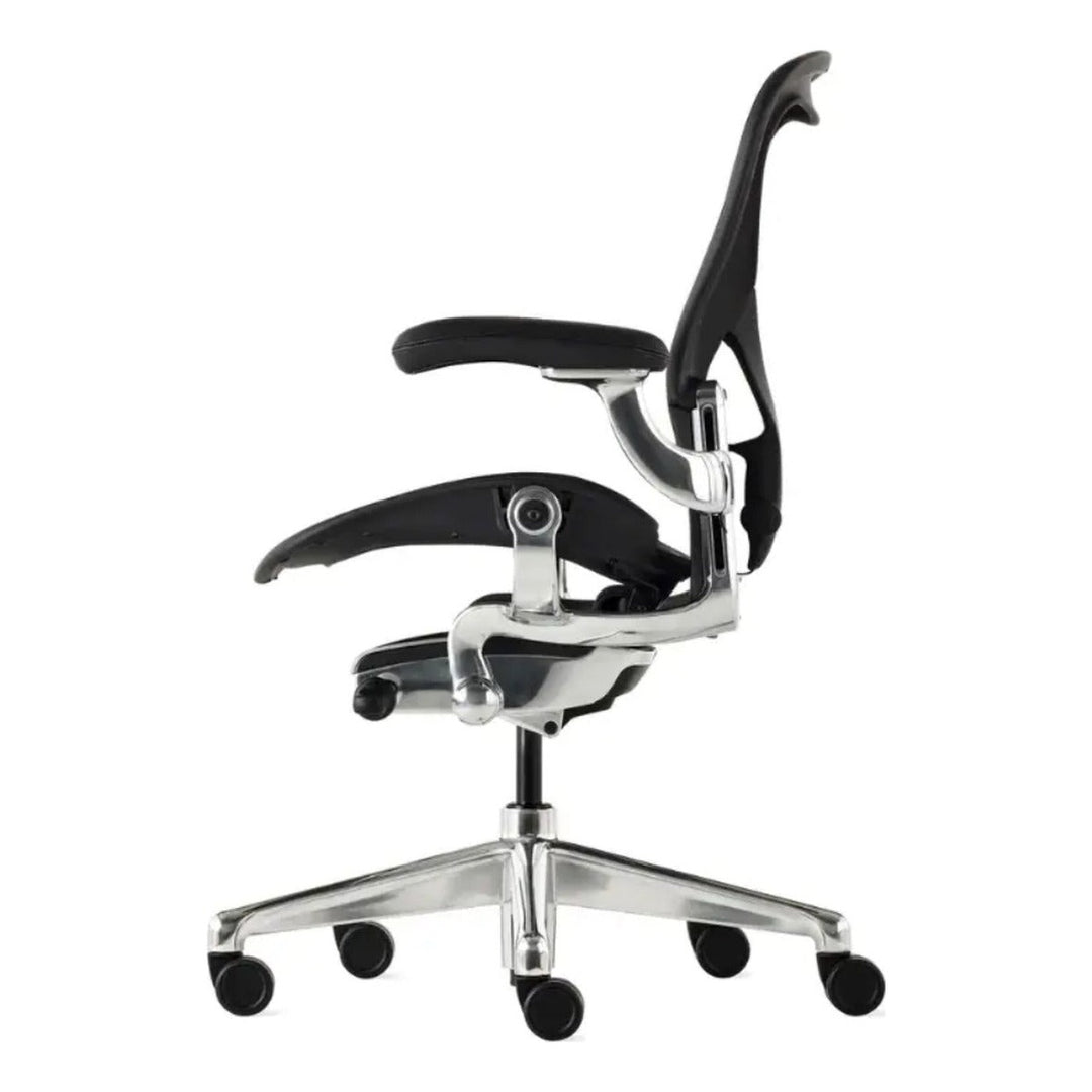 Herman Miller Aeron Chair Remastered Onyx Polished Base detail - Chair Dinkum ergonomic chairs