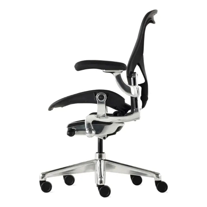 Herman Miller Aeron Chair Remastered Onyx Polished Base detail - Chair Dinkum ergonomic chairs