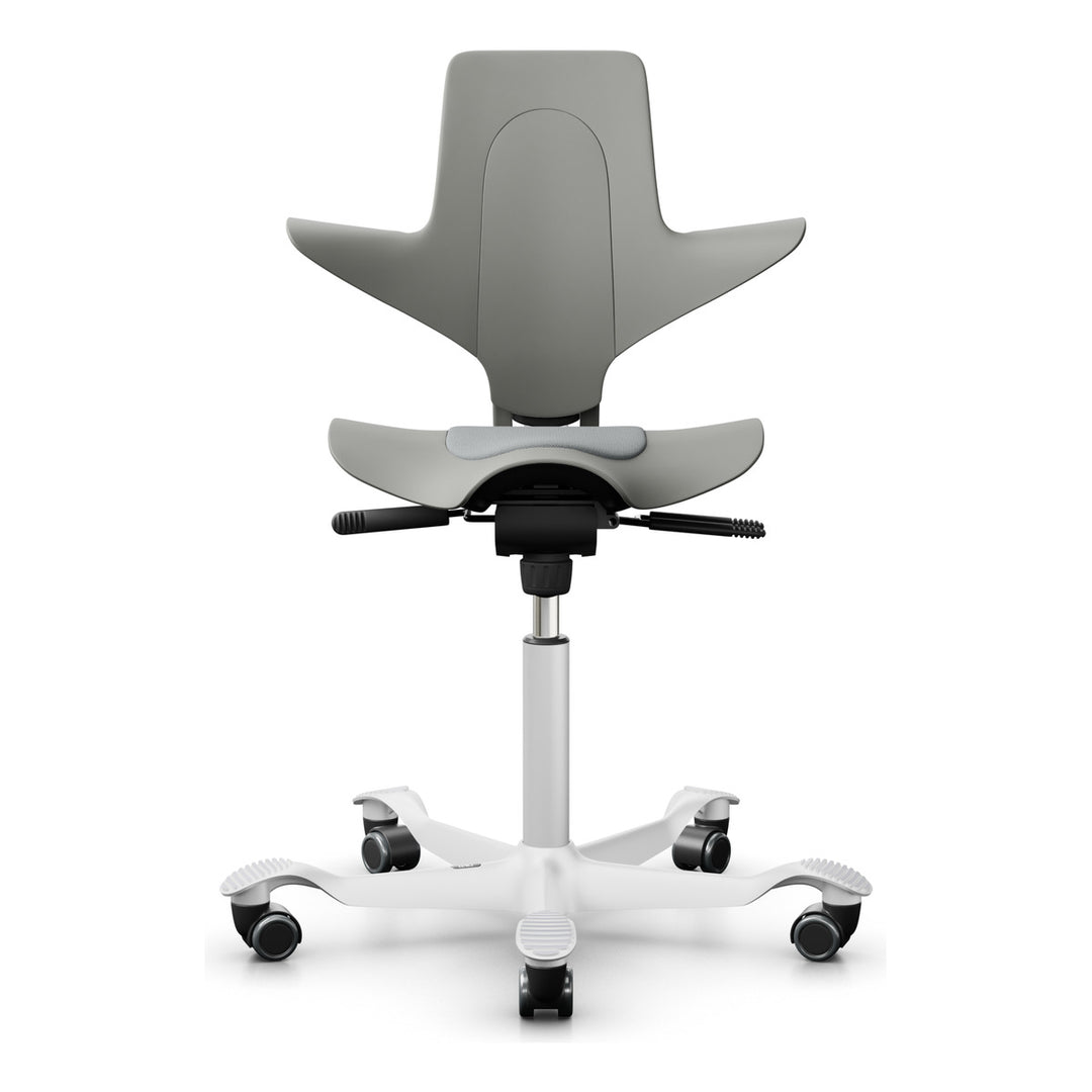 HÅG Capisco Puls 8010 saddle chair in Clay SC60131 with white base - Chair Dinkum