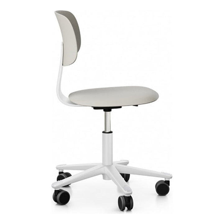 HÅG Tion 2100 Mist lifestyle view - ergonomic task chair | Chair Dinkum